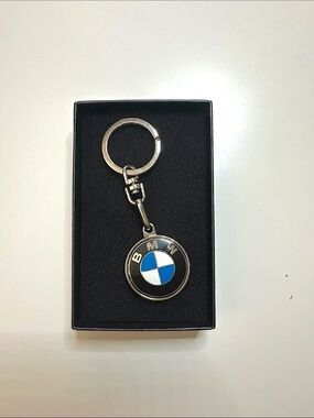 NEW***   BMW Key Chain
